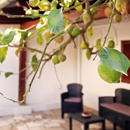 Sea Breeze Villa - Luna Apartment Bari Eksteriør bilde