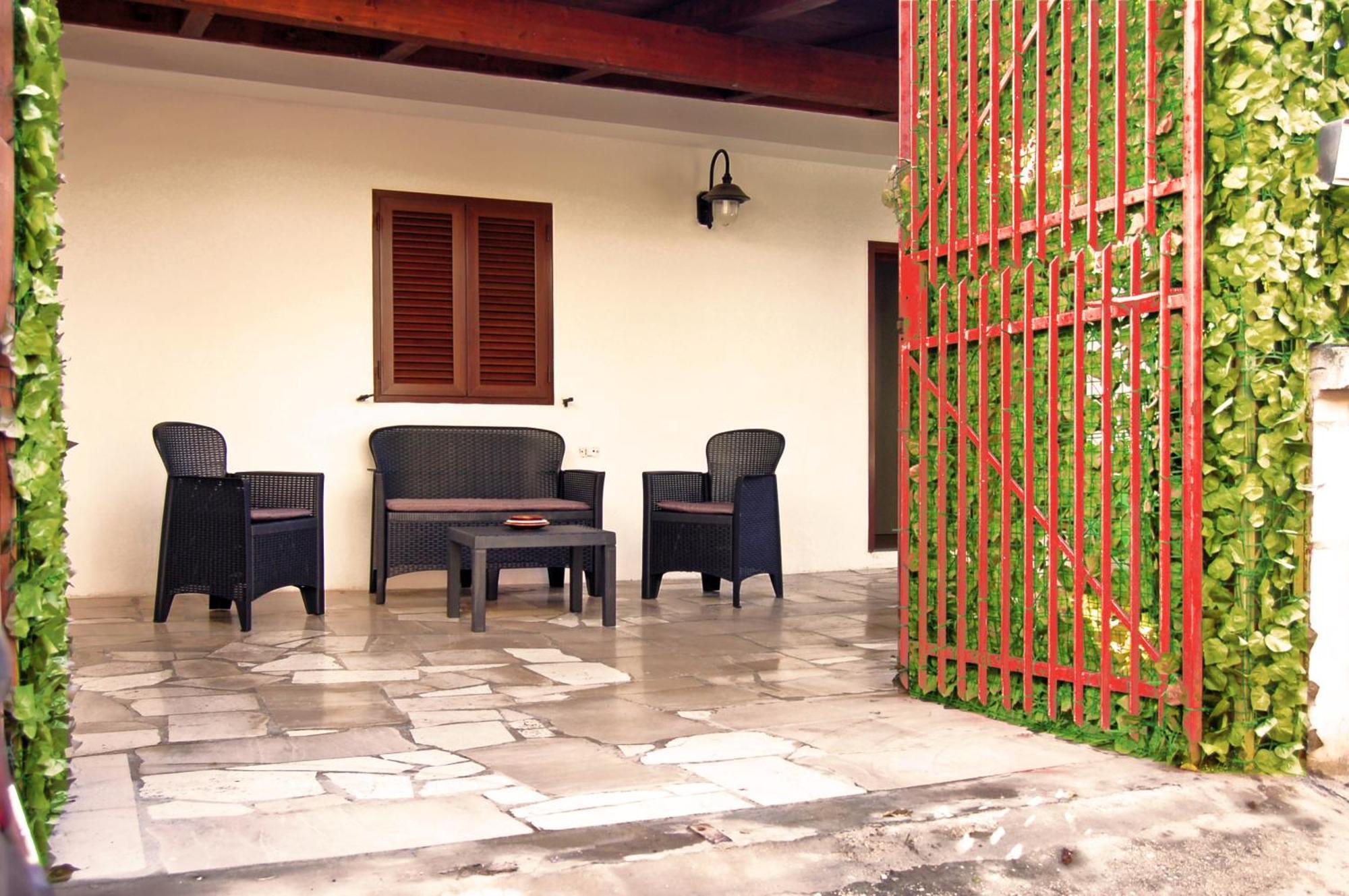 Sea Breeze Villa - Luna Apartment Bari Eksteriør bilde