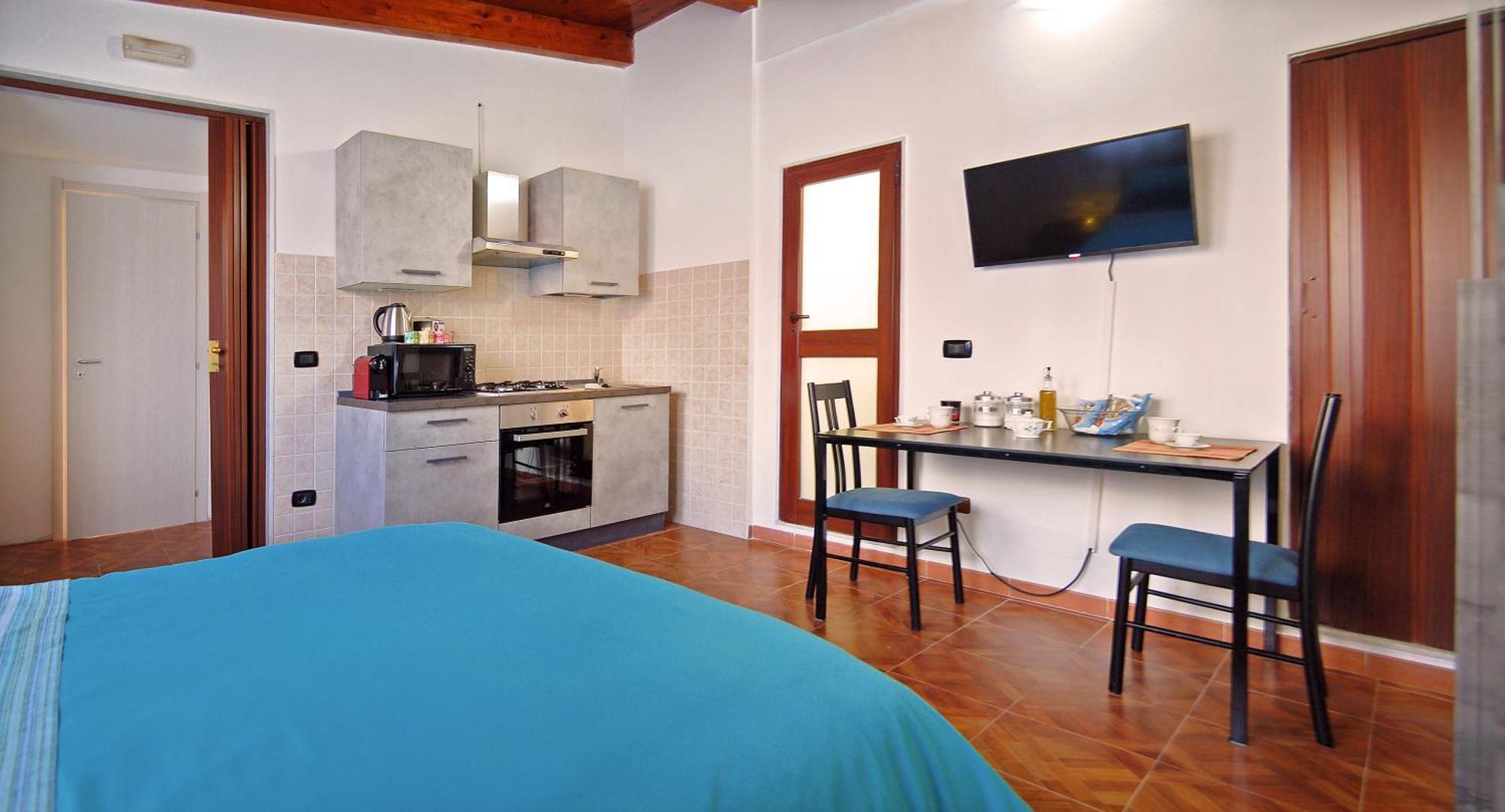 Sea Breeze Villa - Luna Apartment Bari Eksteriør bilde