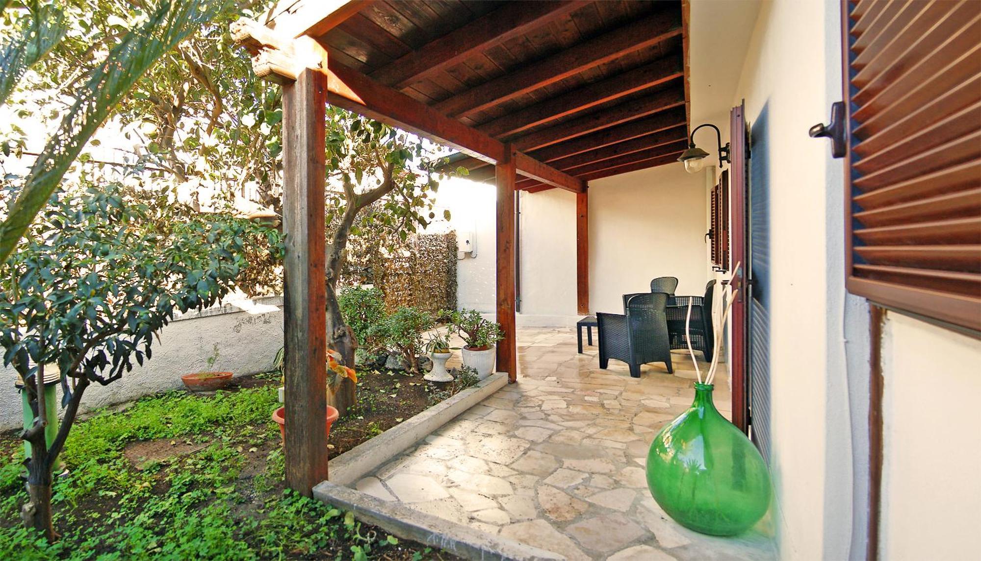 Sea Breeze Villa - Luna Apartment Bari Eksteriør bilde